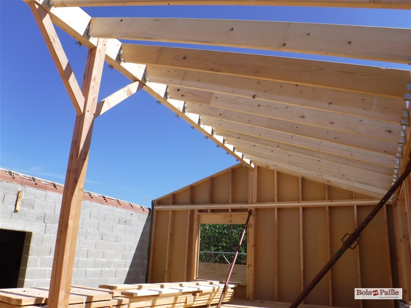 Surélévation ossature bois et couverture sur Poitiers (86)